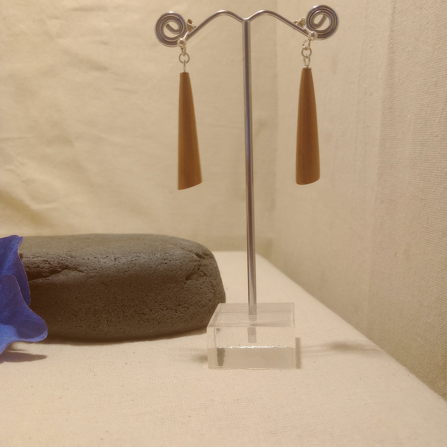 Beech pinnacle earrings