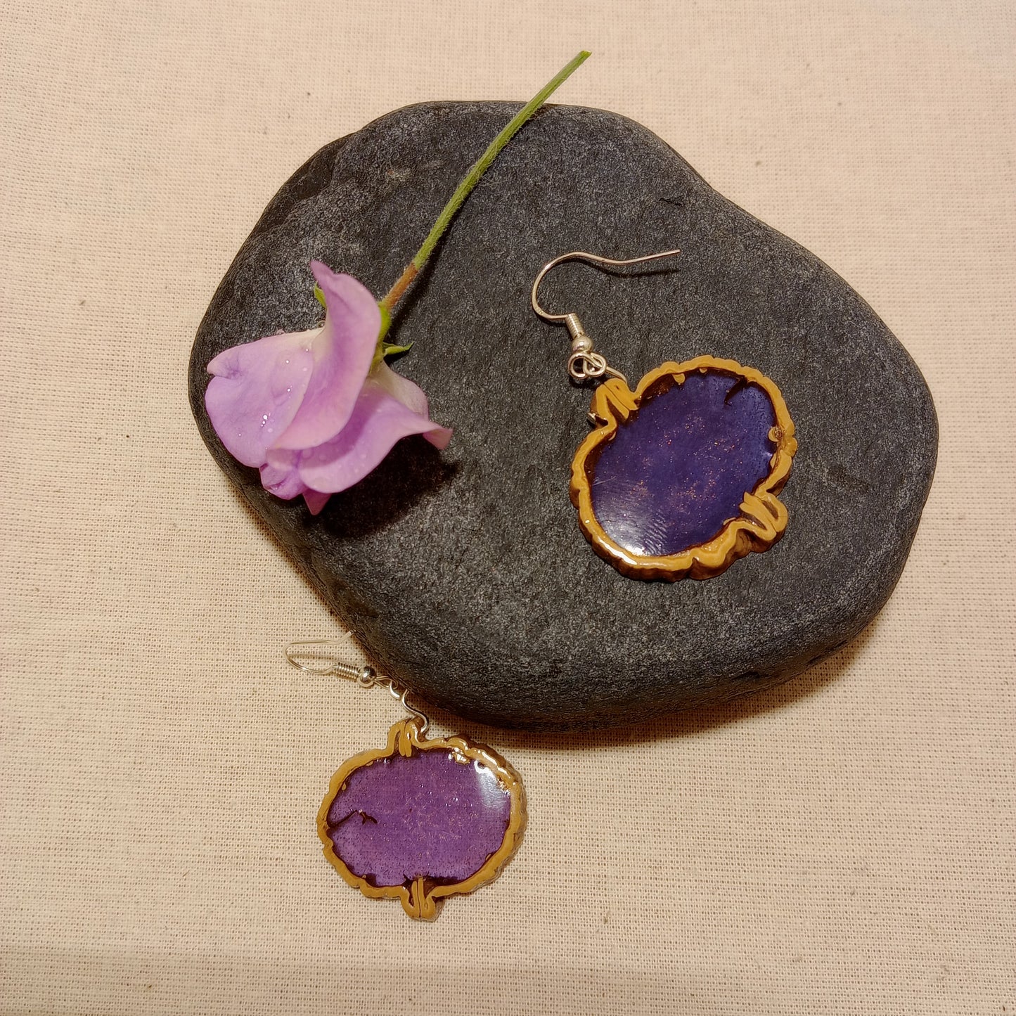 Walnut and resin earrings