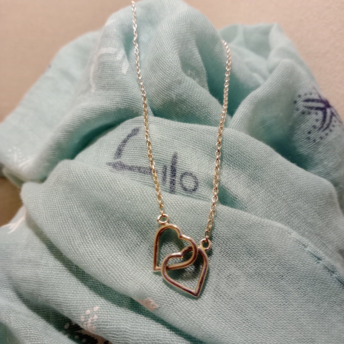 Grá sterling silver intertwined hearts