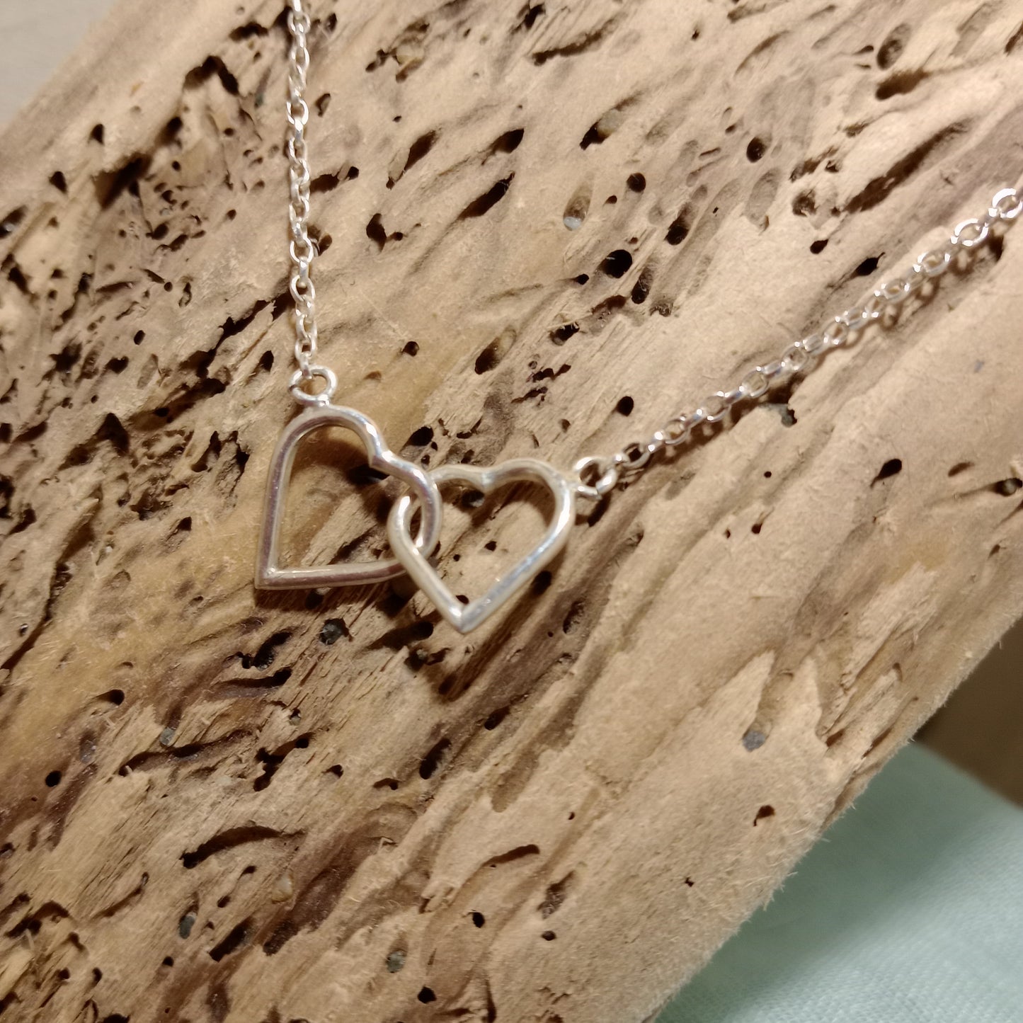 Grá sterling silver intertwined hearts